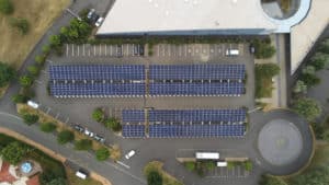 parking avec combrière photovoltaïque