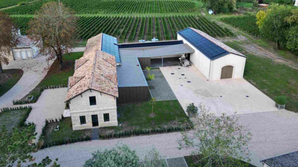 Installation photovoltaïque sur le Château saint pey