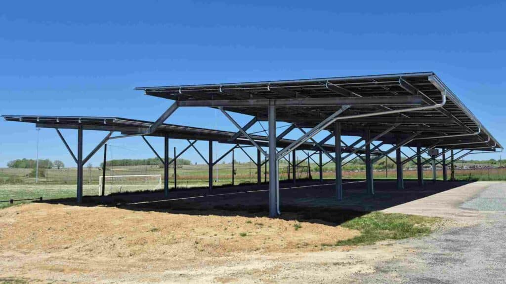 ombrière photovoltaïque à Frontenac